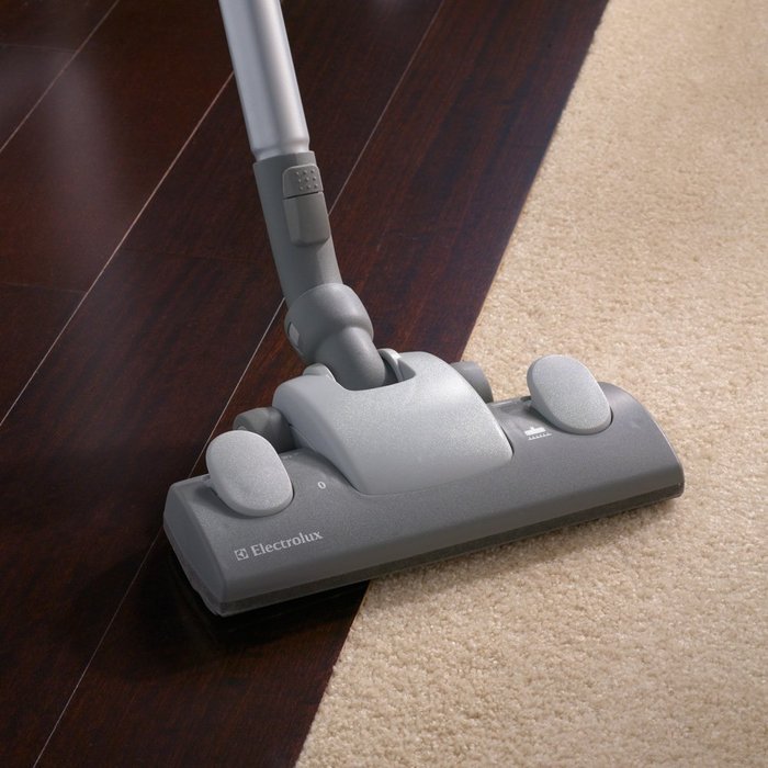 El6986a Electrolux Ultrasilencer Canister Vacuum (Complete Set) w/ Bonus: Premium Microfiber Cleaner Bundle N2