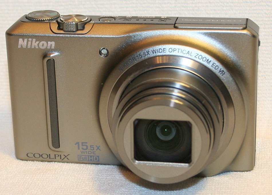 Nikon Coolpix S9050 Digital Camera (Silver) N2