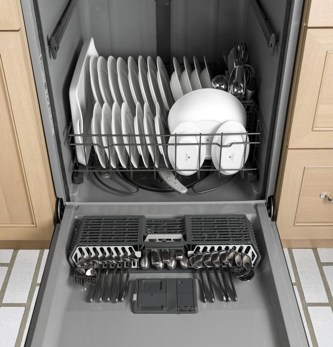 GE 24" White Built-In Dishwasher with Front Controls N6