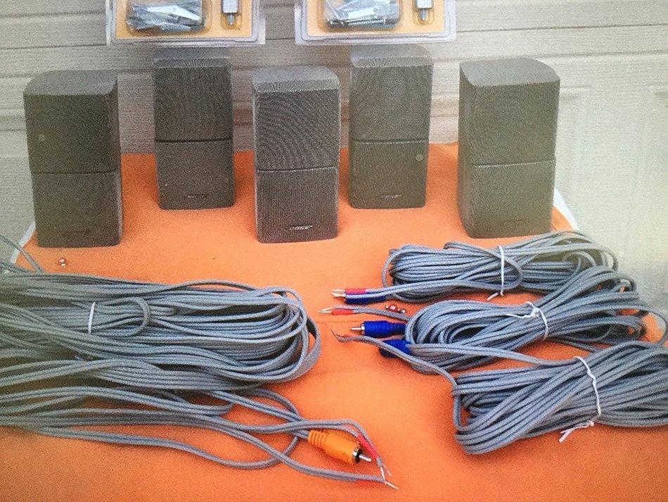 BOSE DOUBLE CUBE SPEAKERS SILVER 12PAC N2