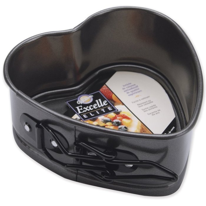 Wilton Excelle Elite 9-Inch Heart Springform Pan N2
