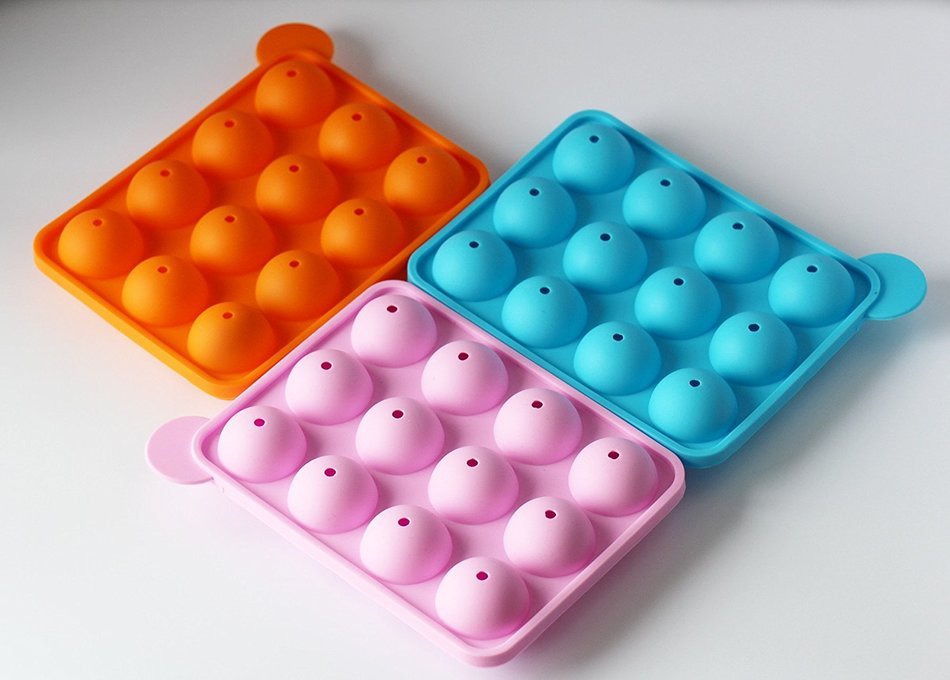 12-Cavity Egg Shape Silicone Mold for Cake Lollipop Ice Sphere Chocolate, 1 Pair / Package, Random Color N4