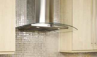 Faber Designer Collection TRAT36SS 36" Tratto Wall Mount Chimney Range Hood 600 CFM Internal Pro Blower 2 Halogen...