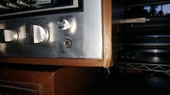 SANSUI 9090DB STEREO RECEIVER VINTAGE (1975-1979) 125 WPC(RMS) / 8 OHMS N2