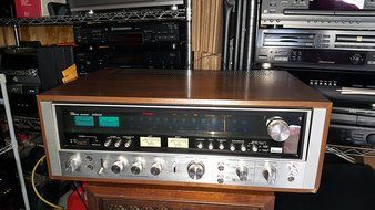 SANSUI 9090DB STEREO RECEIVER VINTAGE (1975-1979) 125 WPC(RMS) / 8 OHMS N6