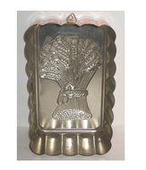Oblong Copper Jello Mold Pan with Wheat Design - 8"
