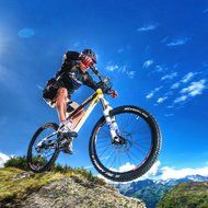 Trendwoo Outdoor Bicycle Bluetooth Speakers Waterproof Rechargeable LED Flashlight with Bike Mount for Cycling... N23