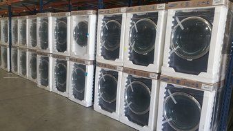 Samsung DV45H6300GG 7.5 Cu. Ft. Front-Load Gas Steam Dryer with Vent Sensor, Onyx