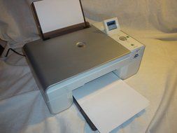 Dell Photo All-in-One Printer 944 - Multifunction ( printer / copier / scanner ) - color - ink-jet - copying (...