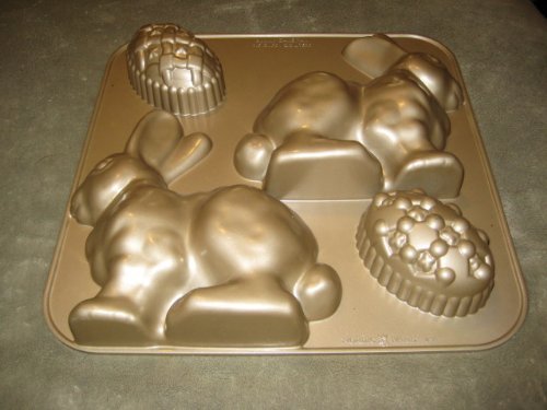Nordic Ware Heavy 3D Bunny Rabbit & Egg 9 1/2 Cups Cake Baking Pan USA