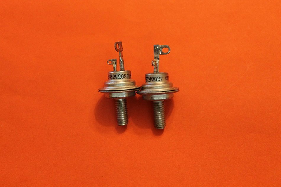 Thyristor silicon 2U208G 400V 10A USSR 4 pcs