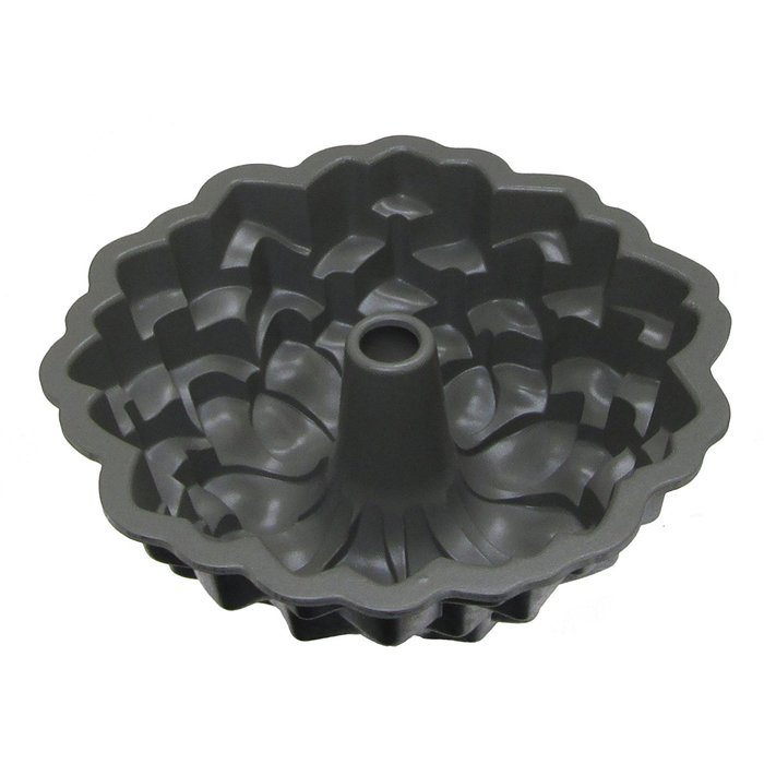 Nordicware Commercial Blossom Bundt Pan N3