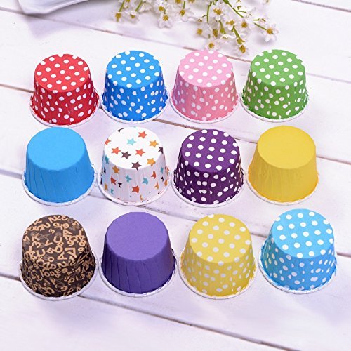 Wholesale Polka Dot/ Solid Design Round Food Grade Paper Cupcake Decoration Cake Mold N4
