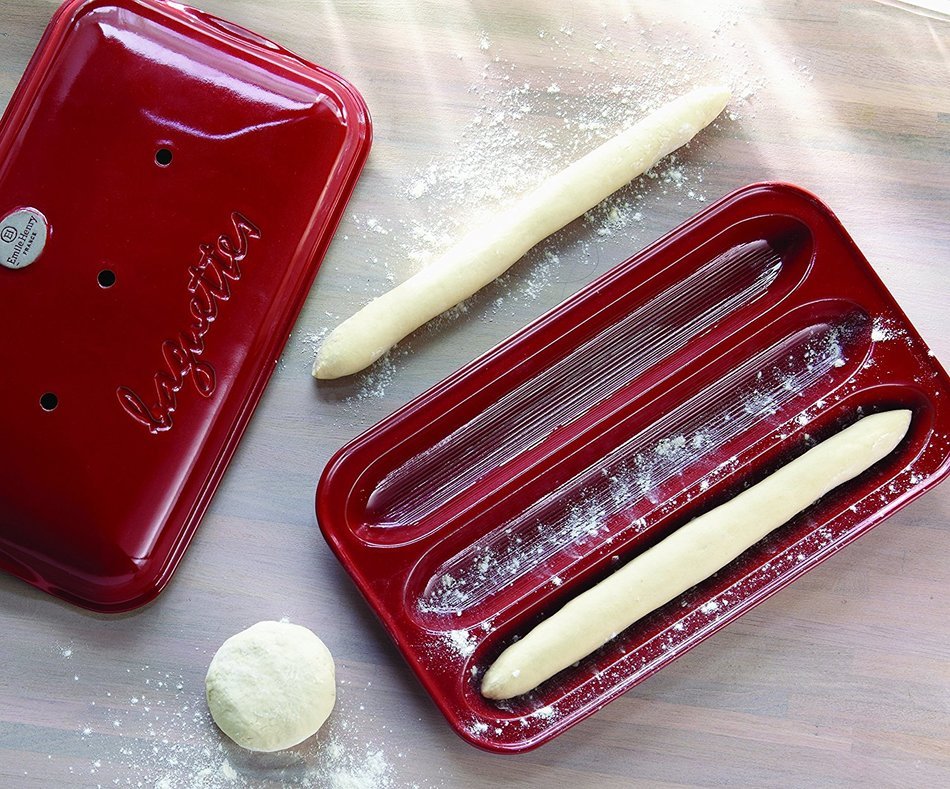Emile Henry Baguette Baker, Red Cloche