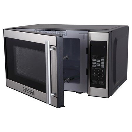 Black + Decker 0.7 Cu. Ft. 700 Watt Microwave Oven - Black EM720CPN-P N3