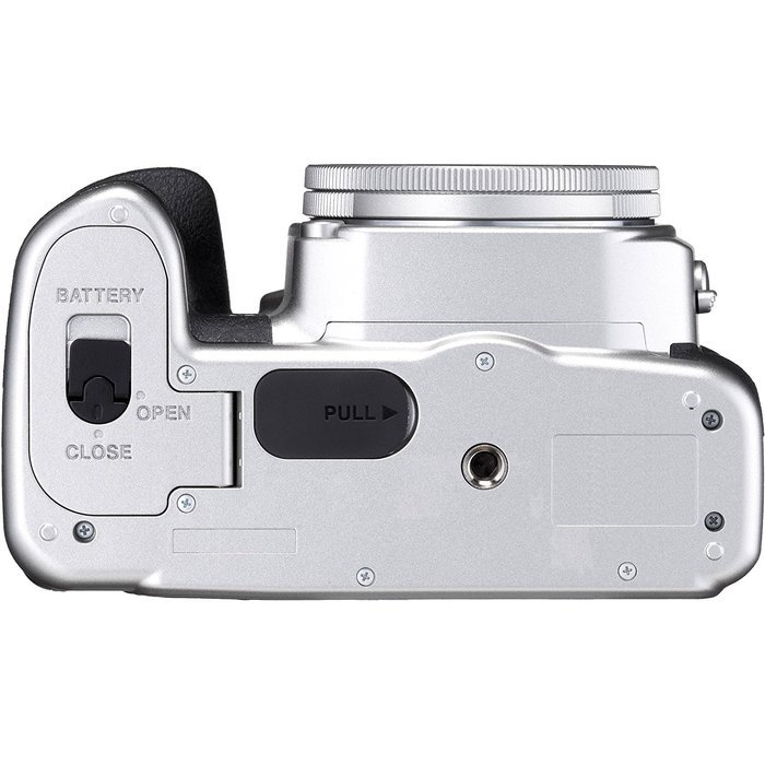 New Pentax K-5 Dslr Camera Silver Edition with Da40mmf2.8 Xs Silver Lens N2