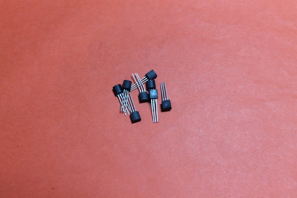 Transistors silicon KT645B analogue 2N4400 USSR 100 pcs