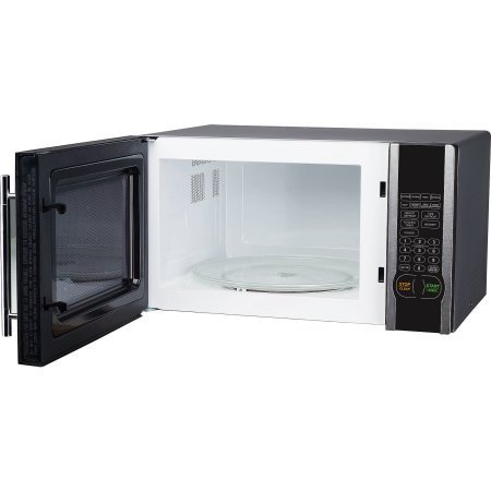 Magic Chef 1.1 cu. ft. Digital Microwave, Stainless Steel, 1,000 watts, 10 power levels, / Simple and intuitive...