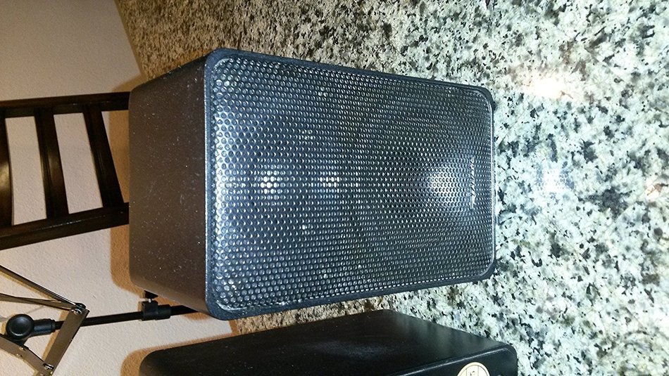Realistic Minimus-7 Bookshelf Stereo Speakers N2