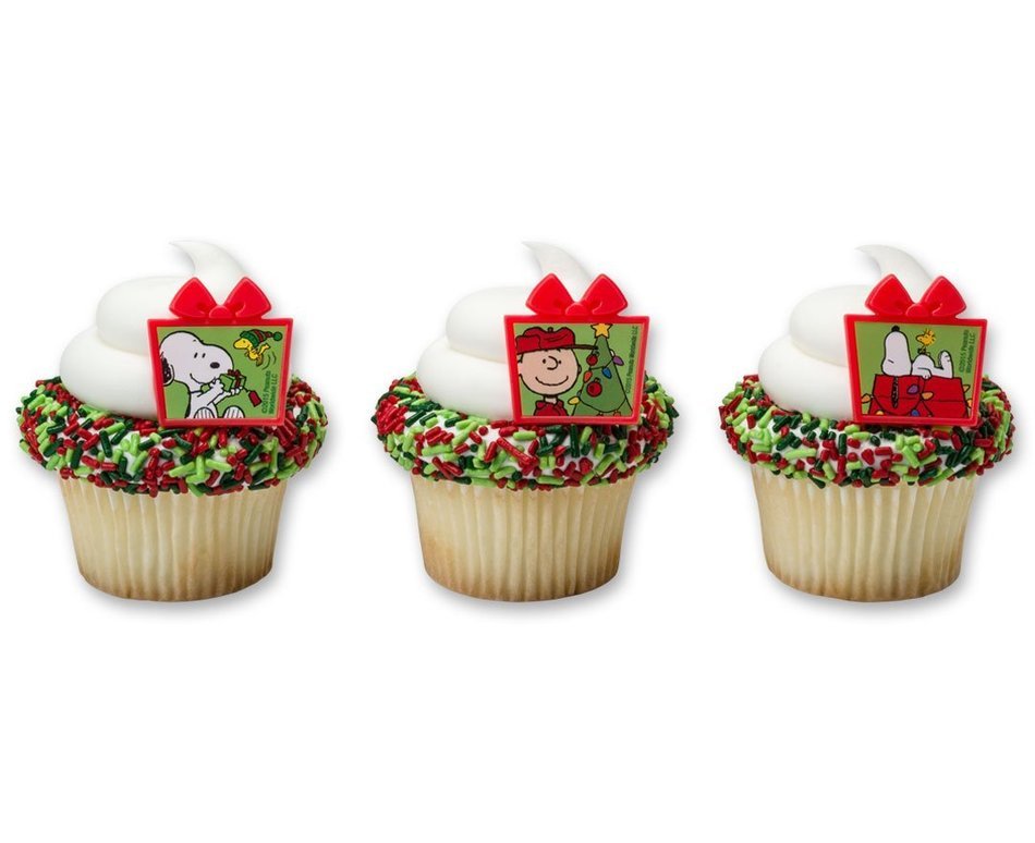 DecoPac Peanuts Christmas Presents Cupcake Rings (12 Count) N2
