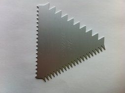 Fat Daddio&#039;s 4 Inch Triangular Decorating Comb with 3 Unique Designs