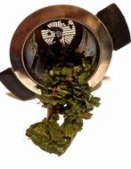 Wing-Tipped Stainless Steel Tea Strainer with Cover
