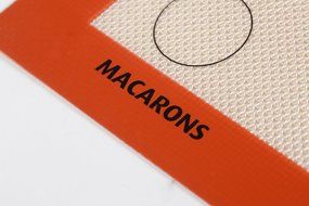 100% food grade silicone baking mat for macaron 44 circles white 11.8 X 15.7 inch N20