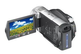 Sony HDR-UX1 AVCHD 4MP High-Definition DVD Camcorder with 10x Optical Zoom (Discontinued by Manufacturer) N5