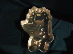 Wilton Cake Pan: Rudy Rudolph Reindeer Christmas Holiday Cake Pan Mold N4
