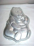 Wilton Winnie the Pooh with Hunny Pot Cake Pan
