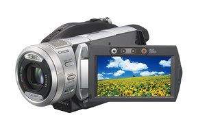Sony HDR-UX1 AVCHD 4MP High-Definition DVD Camcorder with 10x Optical Zoom (Discontinued by Manufacturer) N6