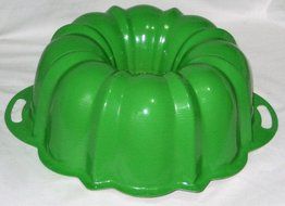 Vintage Lime Green 10 x 4 Inch Fluted Bundt Cake Baking Pan
