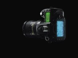 Nikon D90 with Af-s Dx Nikkor 18-55mm F/3.5-5.6g Vr Lens Kit N7