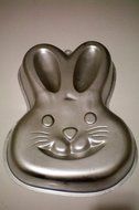 Wilton Easter Bunny Rabbit Cake Pan -- ?RETIRED -- as shown