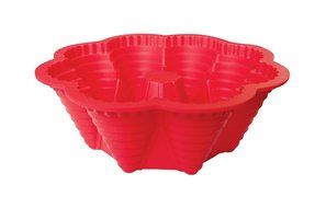 La Patisserie Red Silicone Christmas Bundt Pan - 8.75 inch