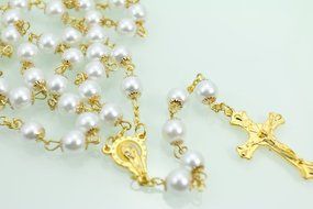 Pray Bead Jesus Cross Necklace 8mm Pearl Beads Gold Rosary N4