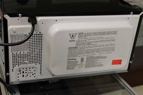 Sunbeam SGB8901 .9 Cubic Feet Microwave Oven 900 Watts N4