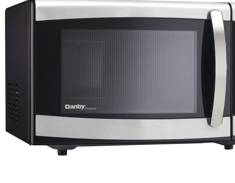 0.9 Cu. Ft. 900w Countertop Microwave in Silver By Danby- Cooking Power: 900 Watts- Product Type: Countertop-... N2