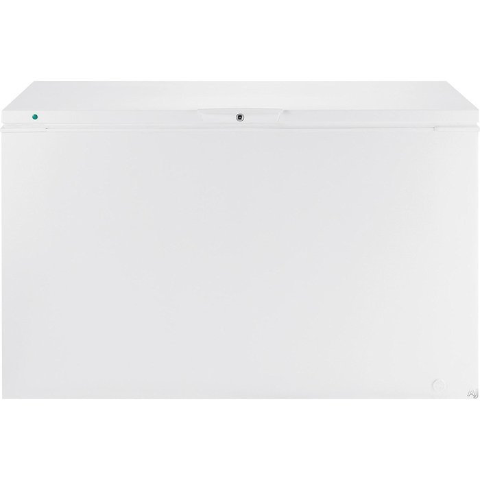 Frigidaire FFFC16M5QW 56" Chest Freezer in White