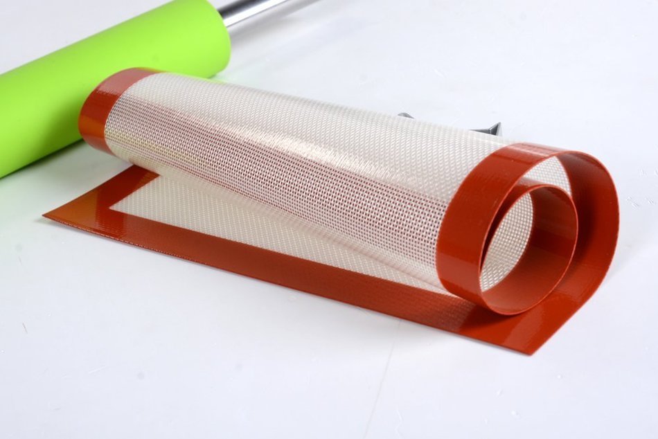 100% food grade silicone baking mat for macaron 44 circles white 11.8 X 15.7 inch N8