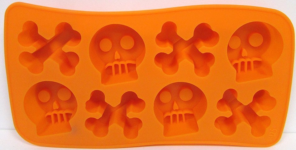 Pirate Themed Skull and Cross Bones Party Favor Ice / Chocolate Mold Tray - Measures Approximately 4" by 8"