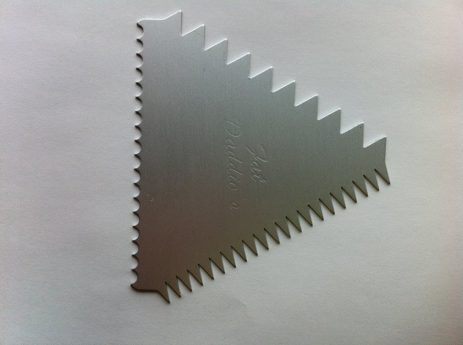 Fat Daddio's 4 Inch Triangular Decorating Comb with 3 Unique Designs
