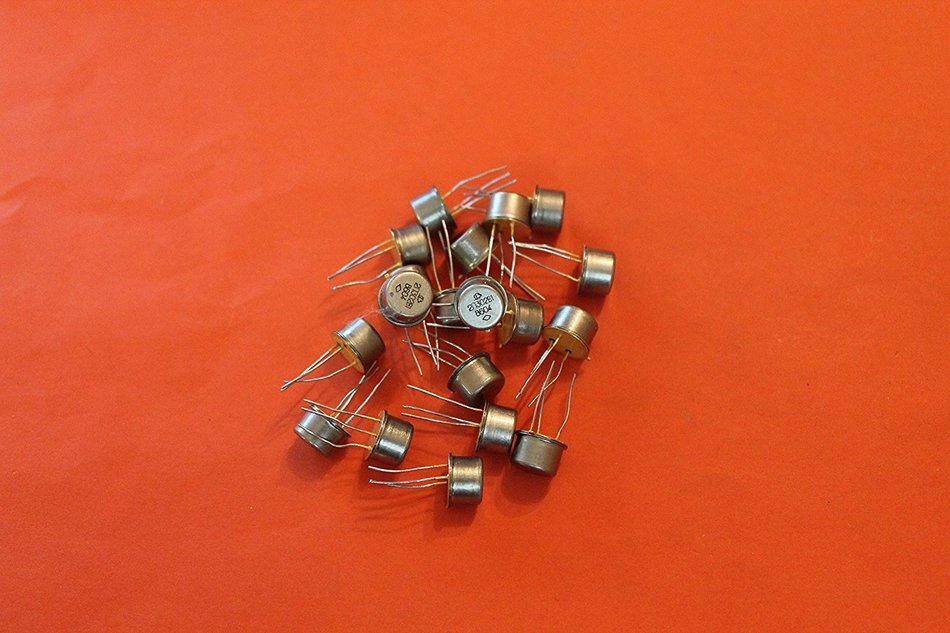 Transistors silicon Military 2P302V analogue MFE2098 USSR 4 pcs