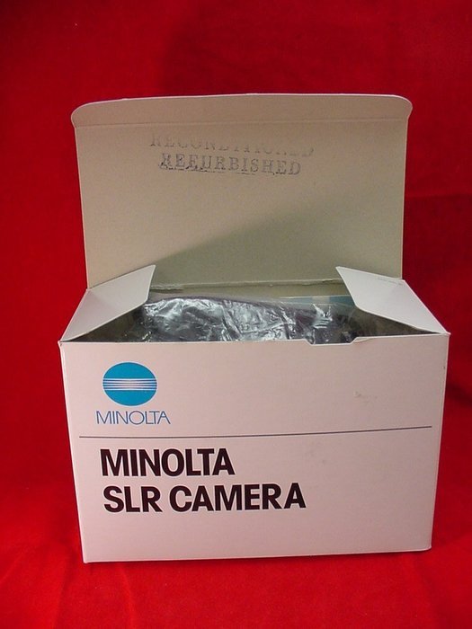 MD) MINOLTA MAXXUM QTSI W/ STRAP N4