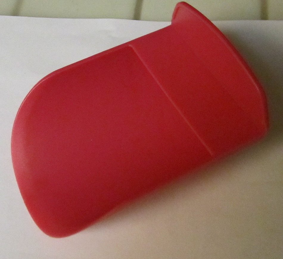 Tupperware Scoop in Deep Pink