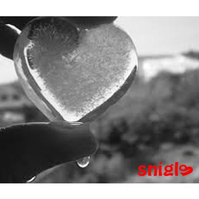 Chocolate Molds, 5CM 3D Heart Maker Candy Molds / Ice Molds / Cake Molds - BONUS, Silicone Funnel & 4 Heart Cupcake... N7