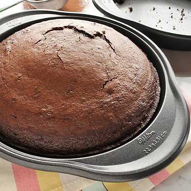Wilton Advance Select Premium Nonstick 9-Inch Round Cake Pan in Gunmetal