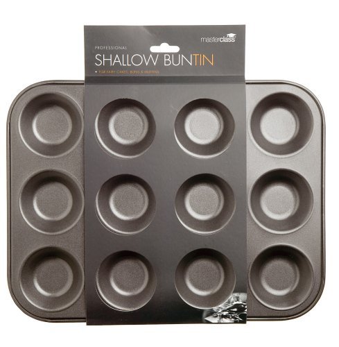 Master Class Non-Stick Twelve Hole Shallow BunT in 32 cm x 24 cm