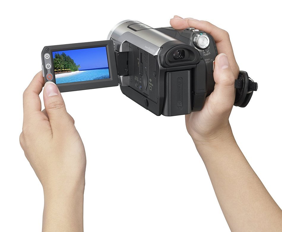 Sony HDR-HC7 6.1MP MiniDV High Definition Camcorder with 10x Optical Zoom (Discontinued by Manufacturer) N6