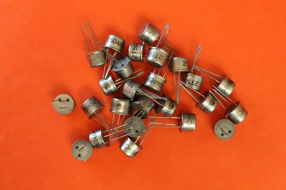 Transistors silicon 2T504A (KT504A) analogue 2N6517 USSR 3 pcs